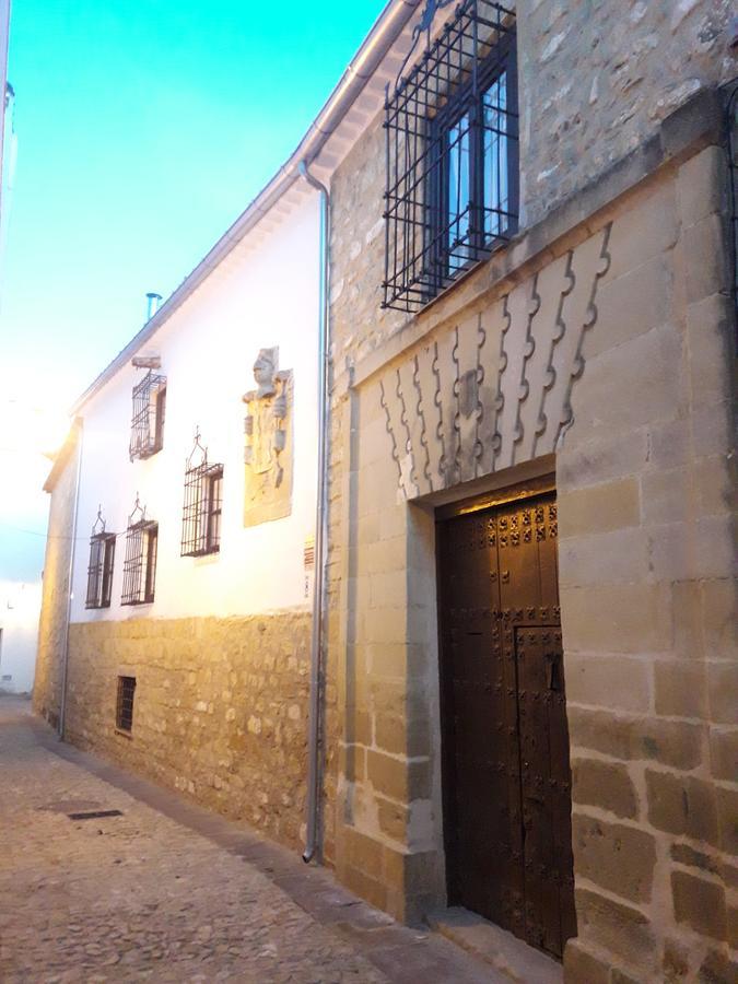 Palacete Sol De Mayo 우베다 외부 사진